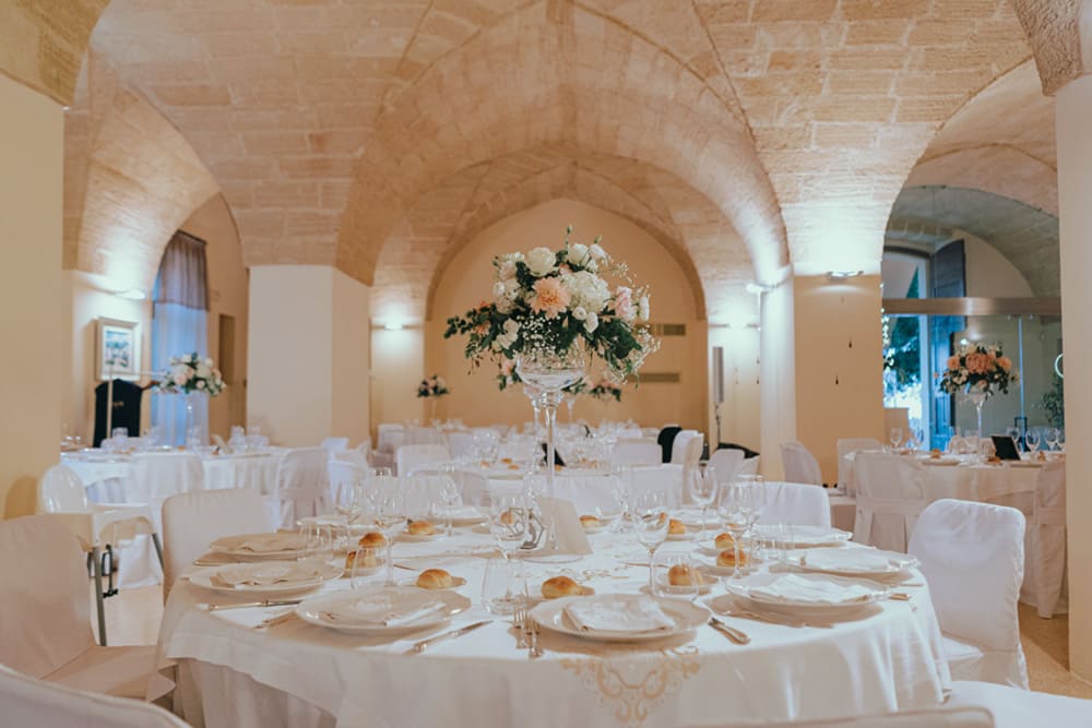 Cala dei Balcani location per le tue nozze direttamente sul mare del Salento - La Sala Cattedrale in pietra tipica della zona di metà ‘800